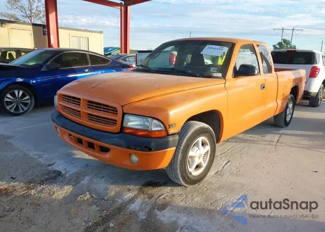 2000 Dodge Dakota Slt/Sport from USA, damaged, VIN 1B7GL22X6YS565381